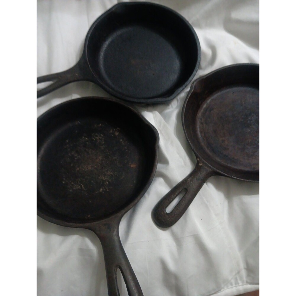 Lot Of 3 Small  Cast Iron Skillets